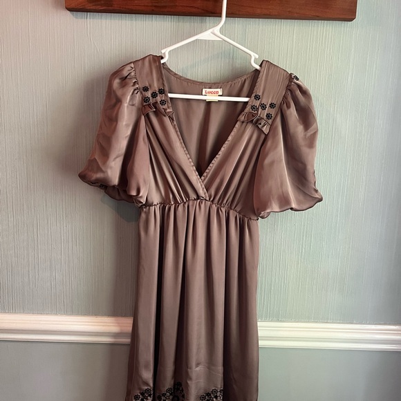 Elegant Latico Taupe Midi Dress with Black Details - Picture 1 of 5